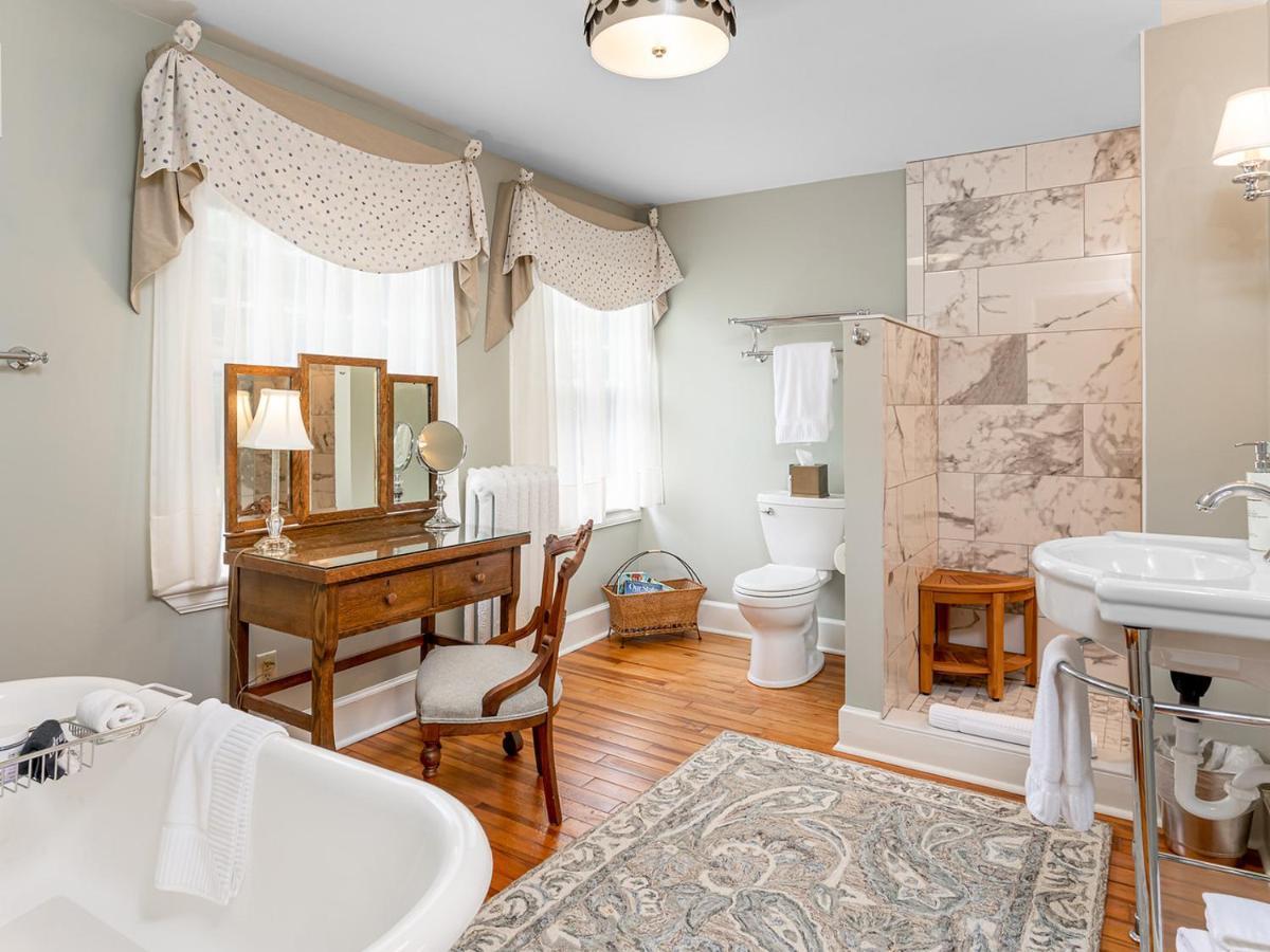 Pinecrest Bed & Breakfast Asheville Bagian luar foto