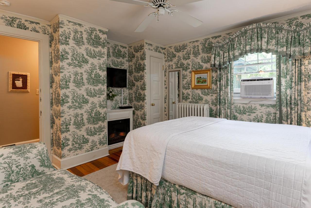 Pinecrest Bed & Breakfast Asheville Bagian luar foto