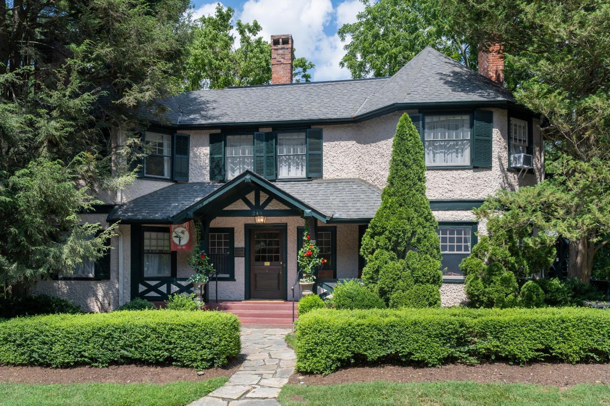 Pinecrest Bed & Breakfast Asheville Bagian luar foto