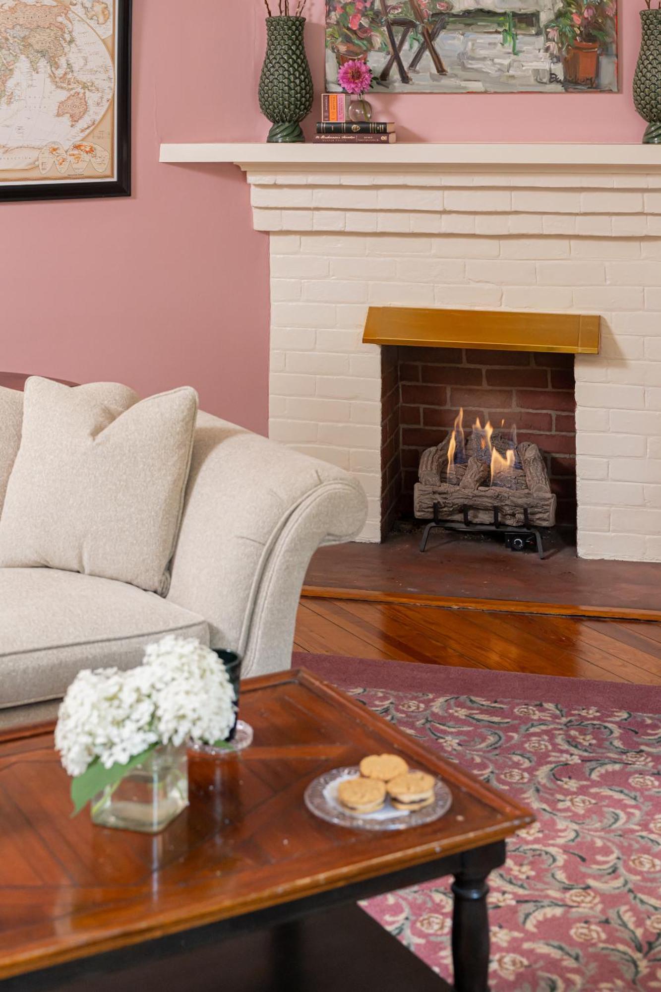 Pinecrest Bed & Breakfast Asheville Bagian luar foto