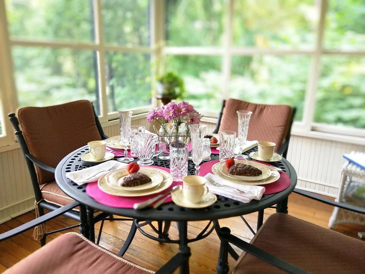 Pinecrest Bed & Breakfast Asheville Bagian luar foto